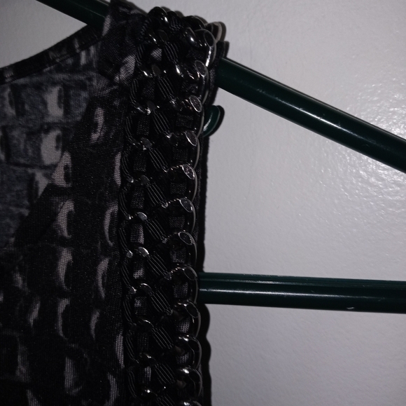 Guess Women's Double metallic
Gothic biker “CHAINLINK" tunic tank black Gray XXS - Picture 3 of 13